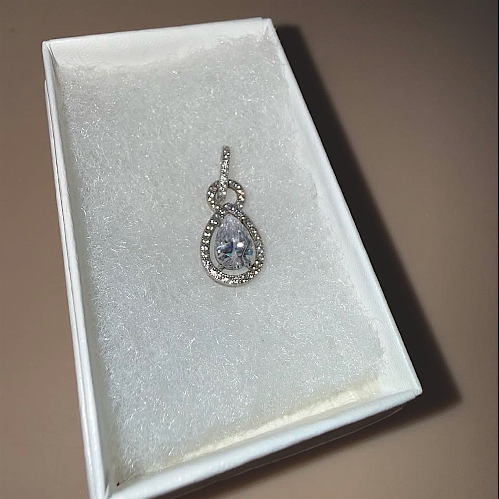 Necklace pendant